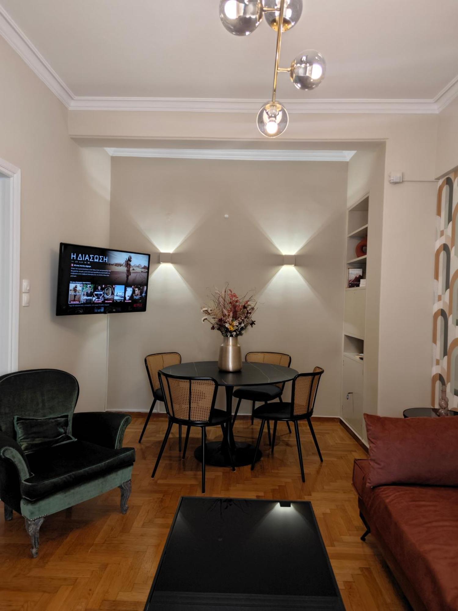 Caravin Wanderhome Acropolis, 1 Min From Acropolis Museum Athena Bagian luar foto